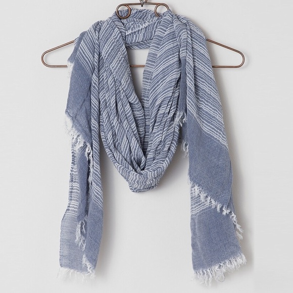 Buckle Accessories - Daytrip Striped Scarf Buckle 67x37 VGUC BUCKLE